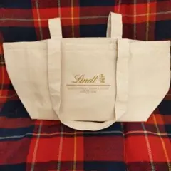 匿名発送Lindt トートバッグ 大ベージュ60×25×20のサムネイル