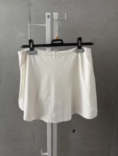 Brandy Melville ホワイト フレアスカートのサムネイル