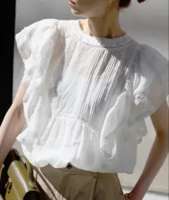 新品•タグ付☆SLOBE IENA ラミーフリルピンタックブラウス　白　ホワイト