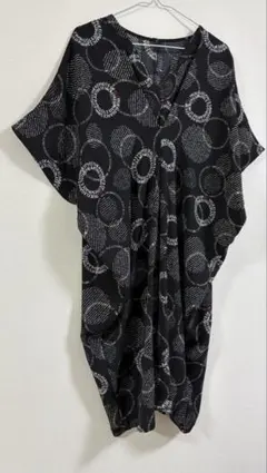 Calabaza 英字プリントがオシャレ♡ワンピース　黒　M〜Ｌサイズ