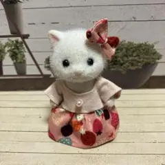 いちごワンピース　シルバニアファミリー　服　ハンドメイド