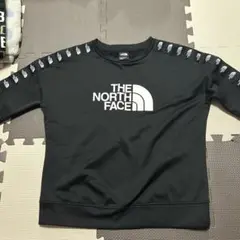 THE NORTH FACE スウェット ブラック 袖ロゴのサムネイル