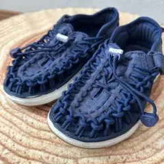 KEEN ネイビー 編み込みサンダル - メルカリ