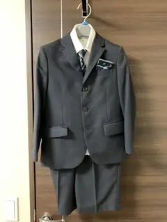 週末特価　男の子 フォーマルスーツ 入学式　120サイズ　サスペンダー付