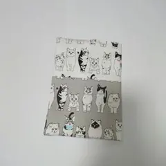ハンドメイド　文庫本カバー　猫柄