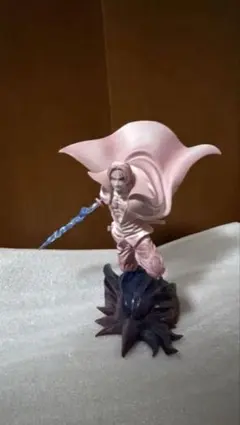 ワンピース シャンクス フィギュアのサムネイル