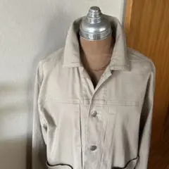 ベージュのジャケット　サイズ9号　タグ付き