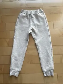 UNIQLO グレー スウェットパンツ 140