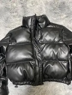 ブラック 合成皮革 ショートダウンジャケット