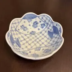 値下げ)清秀お皿3枚セット:青と白の花柄 花びら型