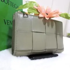 ✨極美品 RFID搭載✨ボッテガ 二つ折り カセット カーキ ベージュ