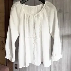 PAR ICI＊レース刺繍 の可愛い リネンコットン長袖ブラウス