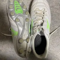 ミズノのサッカースパイク、モナルシーダネオ26.5センチ