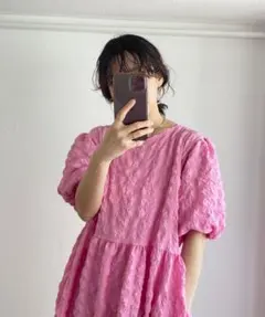 ピンク ワンピース　ポケット付き　着痩せ