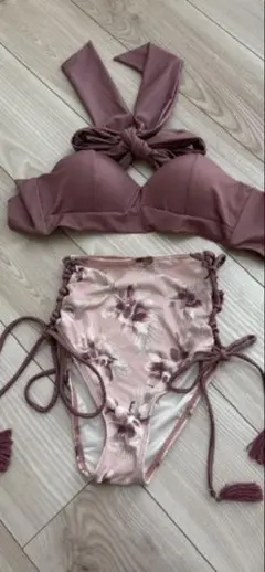 ダーリッチ/美品水着のサムネイル