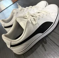 PUMA ホワイト ブラック スニーカー