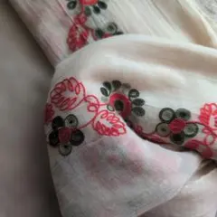 ♪Cawaiiの〜花柄刺繍　ロングストール