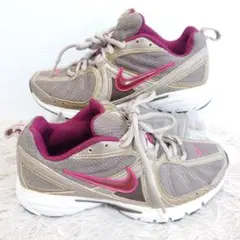 NIKE ナイキ スポーツシューズ スニーカー 靴 23.5 ブラウン 茶色