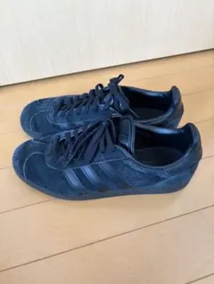 adidas gazelle Triple Blackのサムネイル