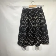 Sybilla シビラ ウール100% サークル刺繍 フレアスカート ブラックのサムネイル