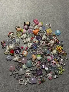 ①ネイルパーツまとめ売り　100個以上♡