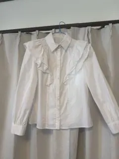 アンドクチュール　andcouture ブラウスのサムネイル