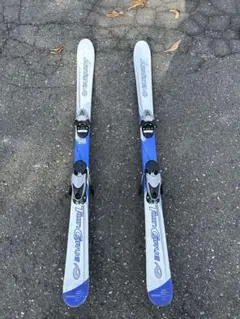 Apertura Twin Curve スキー