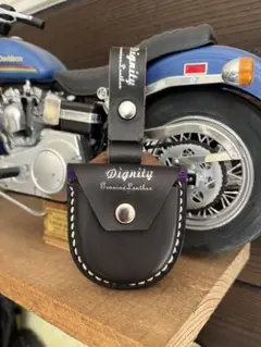 レザークラフト　本革　スマートキーケース　　 black&silver