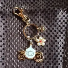Samantha Thavasa 馬車モチーフ キーホルダーのサムネイル