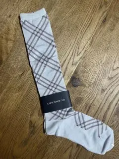 バーバリーレディースソックス新品未使用グレーノバチェック グリーンライン 美品 2025年最新】BURBERRY 柄・デザイン：チェック レディース