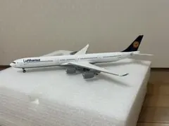 herpa ヘルパ 1/200 IL-62M 旅客機 ウクライナ航空 完成品 - メルカリ