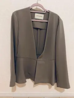 UNITED ARROWS ノーカラー ペプラム ジャケットのサムネイル