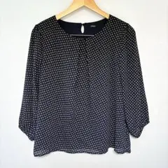 オンリー　長袖 ブラウス ドット柄　軽量素材　裏地あり　春秋　9号 美品　紺系のサムネイル