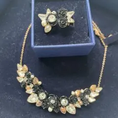 Swarovski ネックレス リング セット ローズモチーフのサムネイル