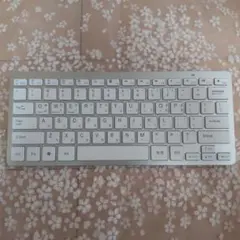 新品未使用　韓国語配列　コンパクトキーボード　ホワイト