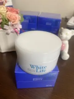 White Life Medicated Essence 保湿入り薬用美白