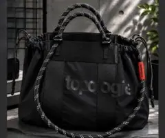 Topologie ドローストリング ショルダーバッグ ブラック