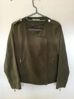 【アリシア】オリーブグリーン ノーカラージャケット長袖裏地あり