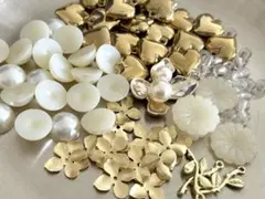 【約100個】ハンドメイドパーツまとめ売り カボション ビーズ ゴールド