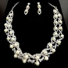 パールクリスタルネックレスセット