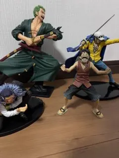 呪術廻戦ワンピースフィギュアまとめ売り。 - メルカリ