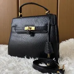 美品✨ハンドバッグ 南京錠 カデナ ターンロック 本革 シボ加工 A4可 