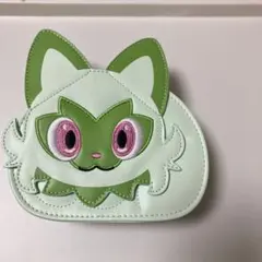 ポケモン　ニャオハ　フェイスポーチ　ポケモンセンター完売品