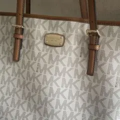 マイケルコース　トートバッグバック　ホワイト　美品　肩掛け　A4収納可