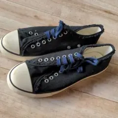 ブラックキャンバススニーカー