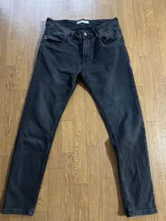 ZARAブラックスキニーデニム