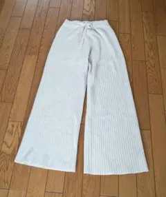 アンティローザホリデー　ニットパンツ