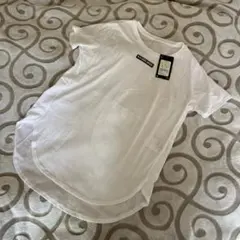 新品 UNDER ARMOUR ホワイト ロングTシャツ MD