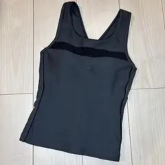【美品】ユニクロ　フィットネス水着　Mサイズ　トップスのサムネイル