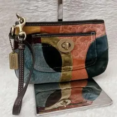 COACH アクセサリーポーチ　パッチワーク　マルチカラー　ターンロック　コーチ